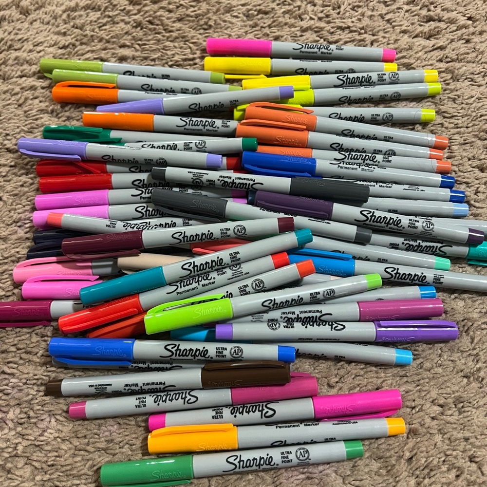 Sharpies fine point lot of 56 pens